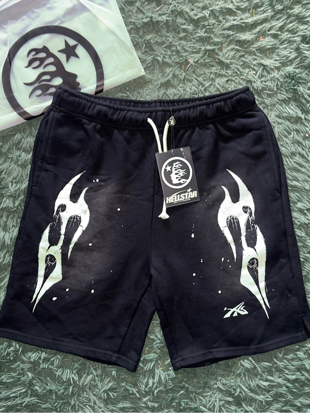 BRAND NEW WITH TAGS - Hellstar Spiderweb Sport Logo Sweat Shorts size xl